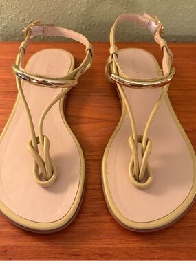 NWOT Luz da Lua Designer Avocado Green Brazilian Sandals Women's Size 7